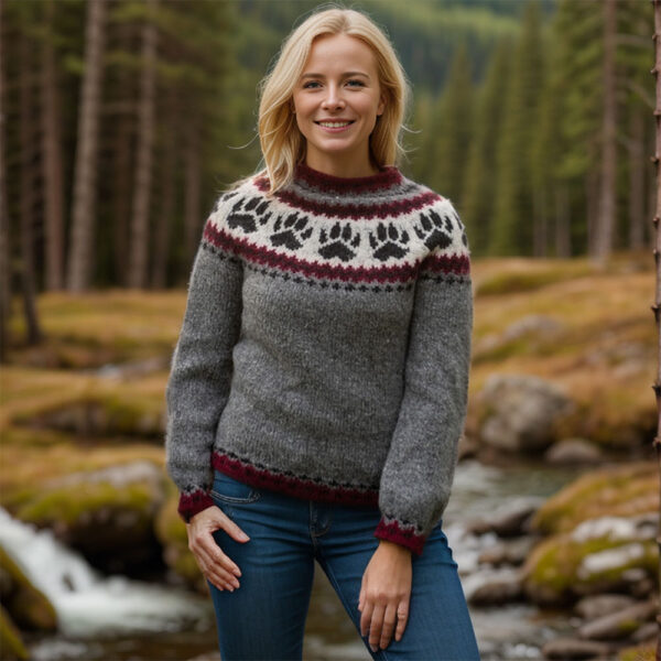 The wolf paws sweater - Image 2