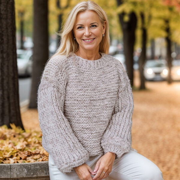 Easy ribbed knitted sweater - Image 3