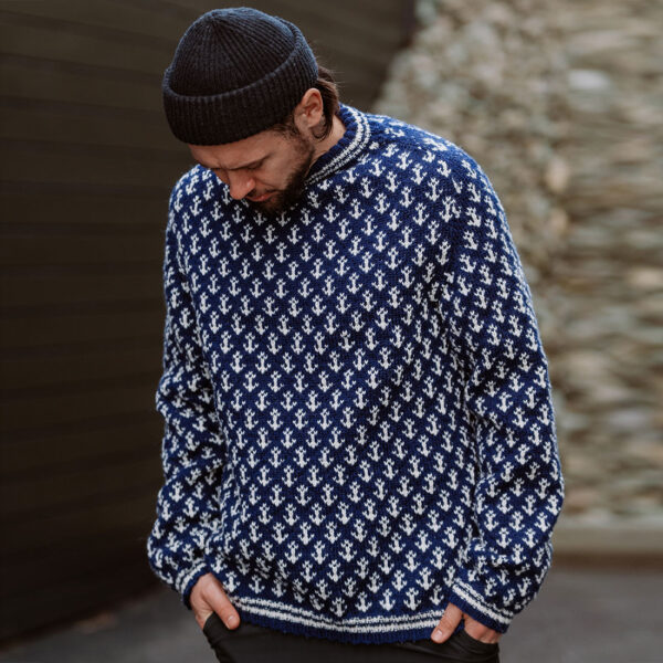 Captain sweater in navy blue - Image 4