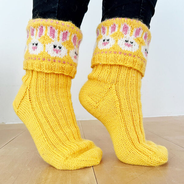 Sunny easter bunny socks