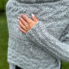 Leafy sweater scarf - Image 2