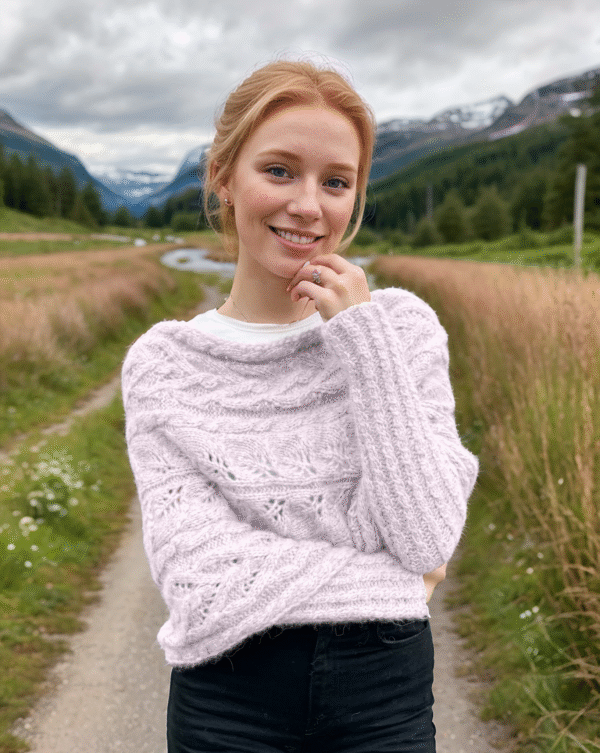 Leafy sweater-scarf in soft lilac - Image 2
