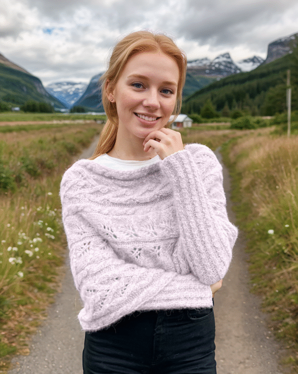 Leafy sweater-scarf in soft lilac - Image 4